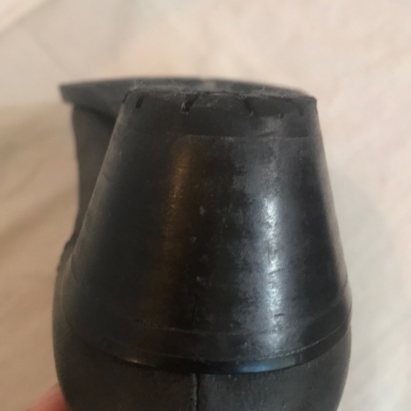 “ZADIG & VOLTAIRE” TEDDY Leather Ankle Boots. - Picture 13 of 16